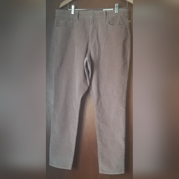 Universal Thread jeans - Picture 3 of 6